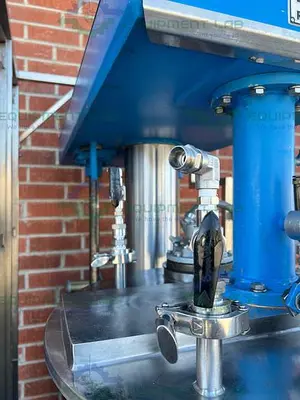 USED ROSS M 40 STAINLESS STEEL SINGLE SHAFT MIXER W/ TWO 40 GALLON TANKS