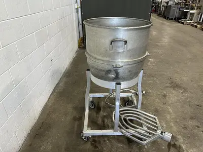 Hobart 140 Qt Bowl & Paddles