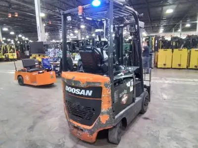 USED 2022 DOOSAN BC25S-7