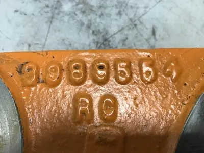 USED CINCINNATI MILACRON 3989554