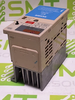 IDM CONTROLS CIMR-V7AU20P4 3 PHASE INVERTER DRIVE *MINOR DAMAGE*