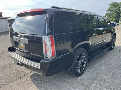 USED 2014 CADILLAC ESCALADE