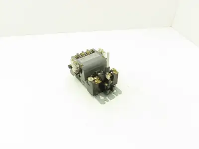 Furnas 14DP32A*9 AC Contactor Motor Starter 10Hp 600VAC 3Ph 75DF14 Contact Kit
