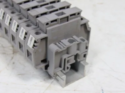 Entrelec 011537805 M10/16 Fuse Holder Terminal Block Din Rail Mount  Lot of 36