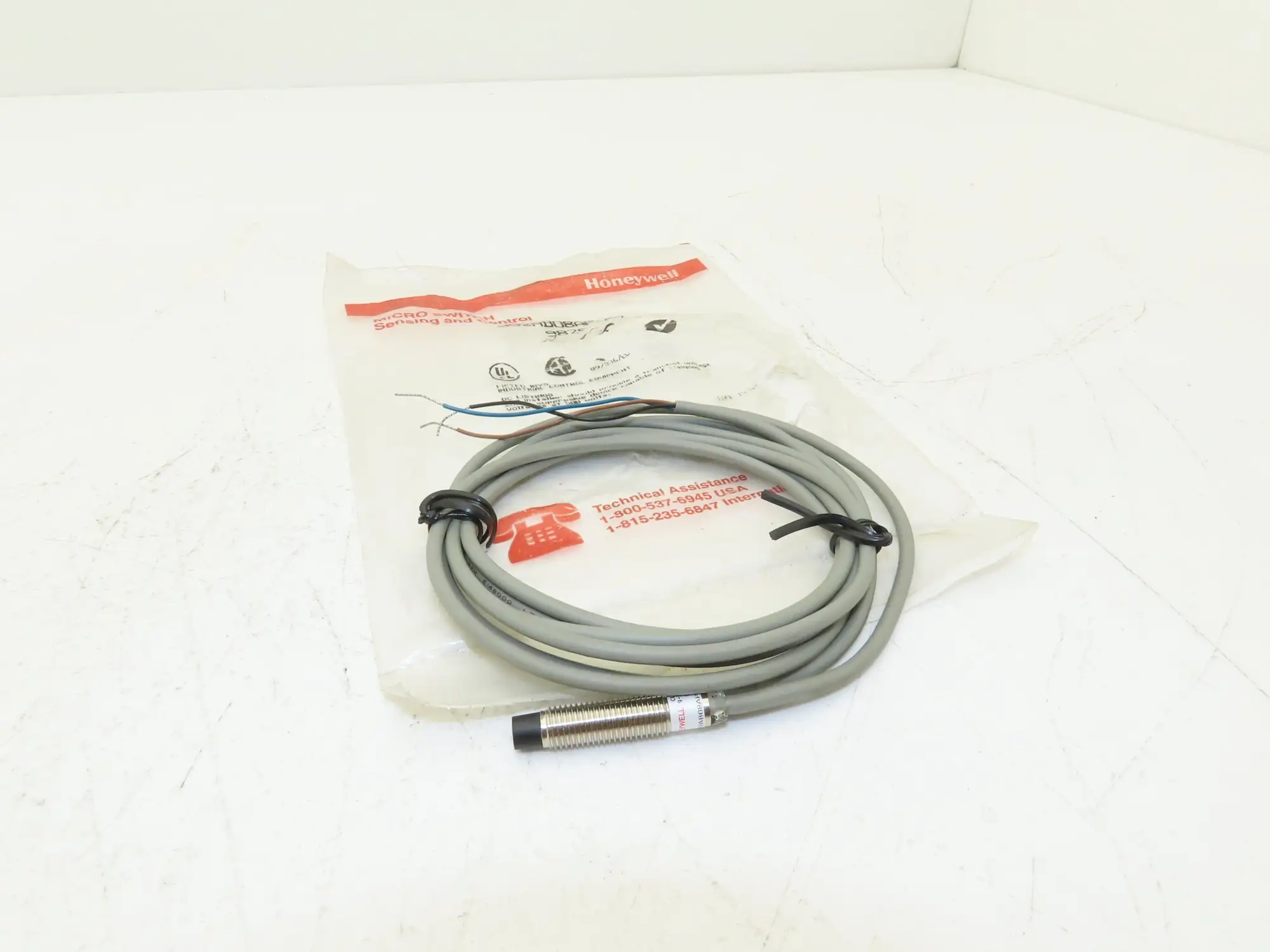 Honeywell Micro Switch 992AB08AP-C2 Proximity Sensor 5-30VDC