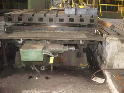 102" X 96" GIDDINGS & LEWIS BALL SCREW INFEED TABLE: STOCK #10947