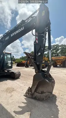 Used 2024 HYUNDAI HX210AL Crawler Excavators Florida US | National Equipment Dealers #1422291