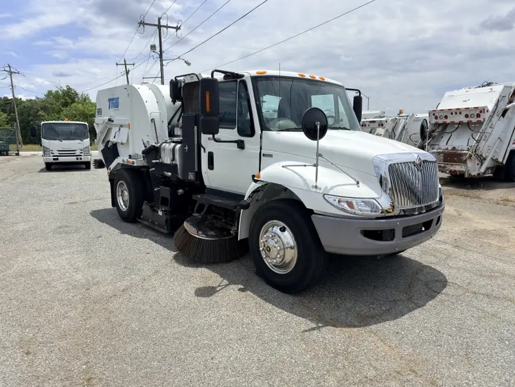 Used 2014 INTERNATIONAL 4000 Street Sweeper North Carolina US | Levan Equipment #1546309