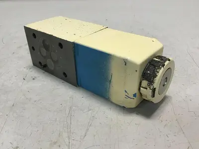USED VICKERS DG4V-3-22A-M-U-HL7-60