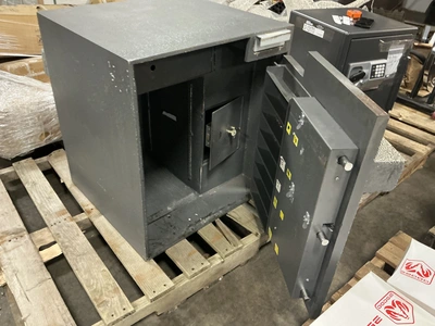 Used _UNKNOWN_ _UNKNOWN_ Safes Michigan US | Miedema Asset Management Group #1307978