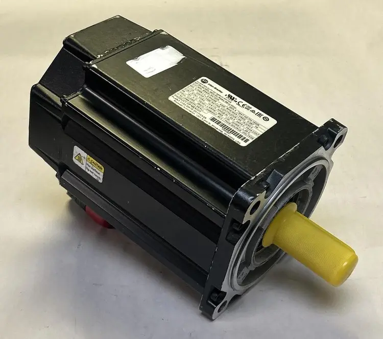 Used ALLEN-BRADLEY MPL-B540K-SK72AA Servo Motors Ohio US | Surplus Asset Holdings #1188621