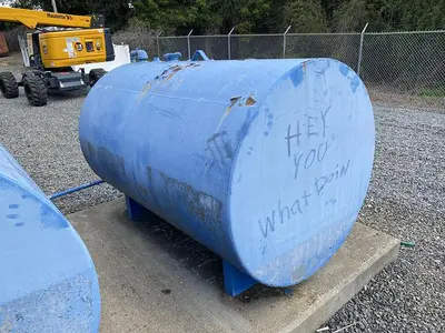 Used USED  500 GALLON CARBON STEEL HORIZONTAL TANK _UNKNOWN_ Carbon Steel Tanks North Carolina US | DH Griffin Used Equipment #1383709