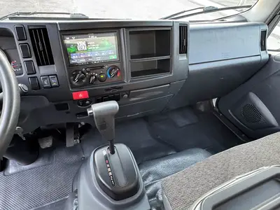 Used 2024 ISUZU NPR HD Box trucks Florida US | Truck and Van Outlet #1509183