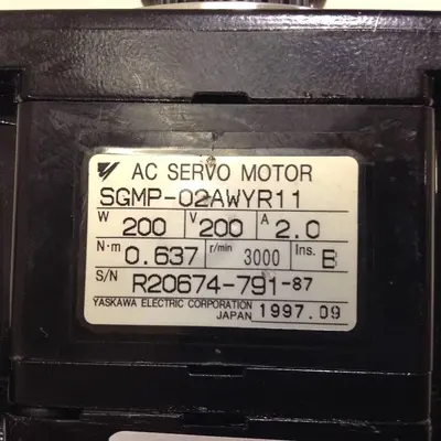 USED YASKAWA SGMP-02AWYR11