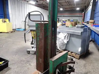 1000 Lbs Drum Lift Handler