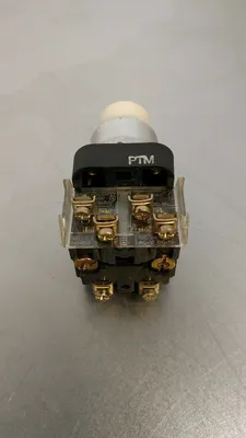 Allen Bradley Push Button 800T-PT16 White Illuminated Switch 5A