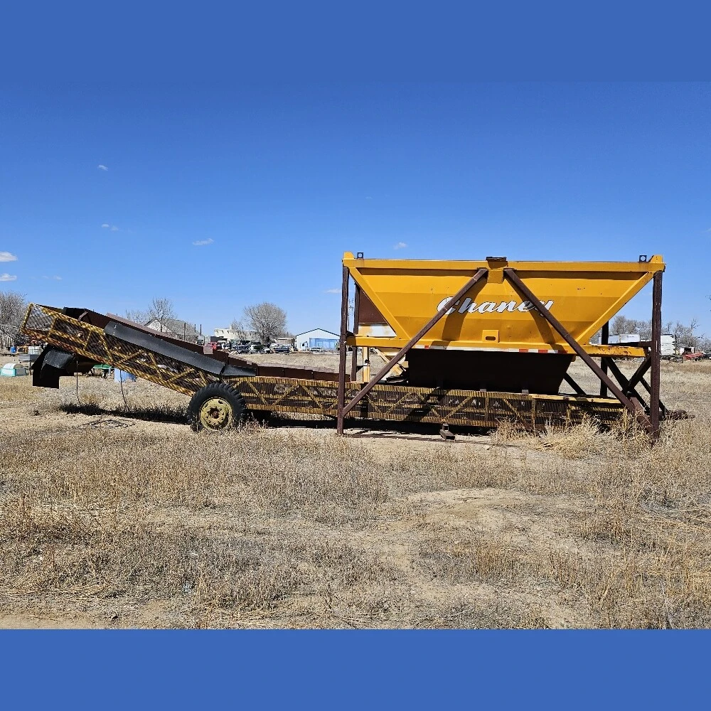 20yd. Chaney Hopper with Conveyor