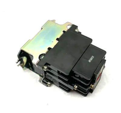 USED ALLEN-BRADLEY SER. C CONTROL RELAY W/ 700-NA40 SER. B RELAY