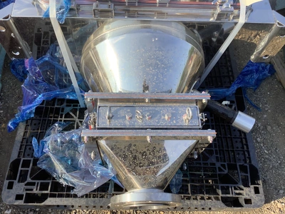 Used _UNKNOWN_ _UNKNOWN_ Glove Boxes Michigan US | Miedema Asset Management Group #1320961