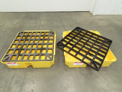 Uline H-2762 Spill Containment Drum Platform 27x27" 2000lbs 15 Gal Lot of 2