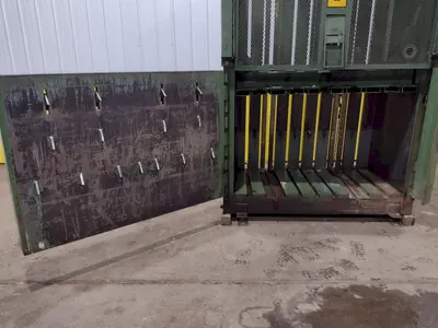 60" X 30" PIQUA SERIES 40 HYDRAULIC VERTICAL BALER: STOCK #18802