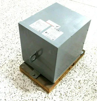 NEW SQUARE D 10S67F TRANSFORMER PRI 220x440V SEC 110/120V