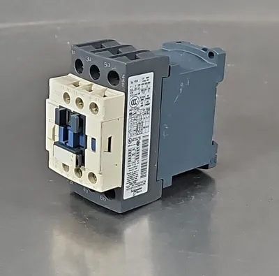 Schneider LC1D25BL Contactor. Loc4D-23