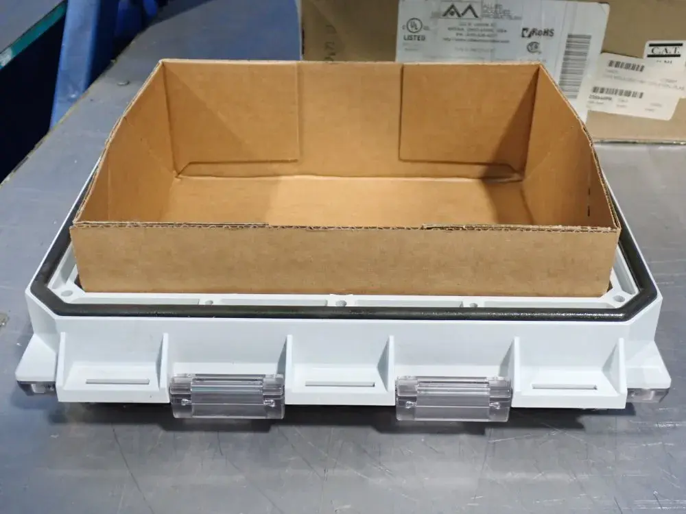 Used ALLIED MOULDED PRODUCTS AMHMI120CCL Covers Ohio US | HGR 24 #1064810