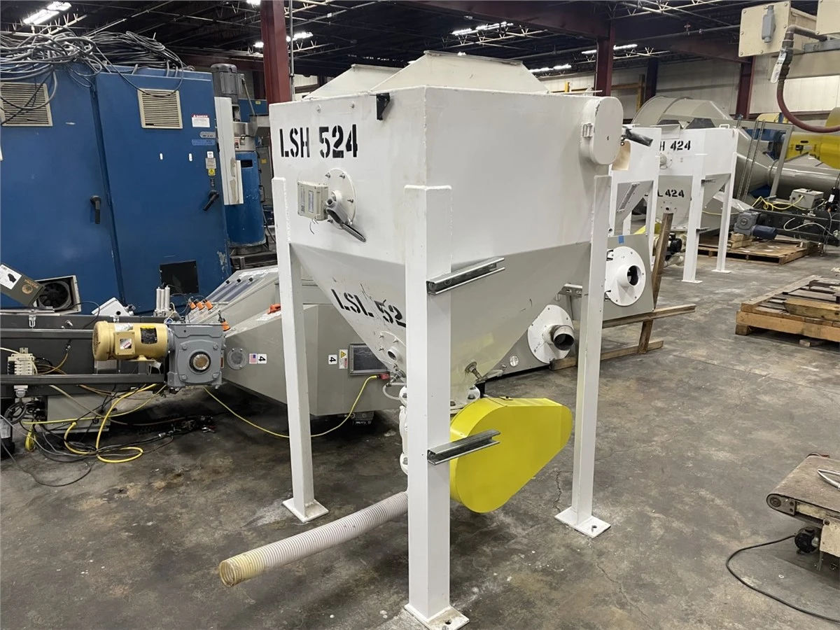 26 CU. FT. Surge Bin With Rotary Air Lock
