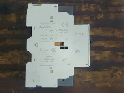 Used SCHNEIDER ELECTRIC GV2ME22 Switchgears British Columbia CA | Lenmark #242048