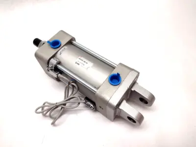 NCDA1D325-0350-A54 | SMC  NCA1 TIE-ROD Pneumatic Cylinder - New – Open box
