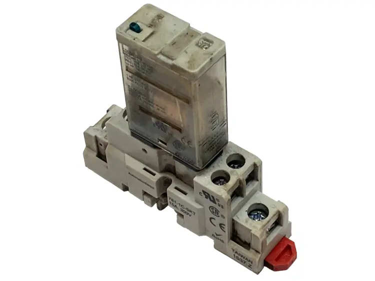 Used AutomationDirect Relay 24VDC w/ 781-1C-SKT DIN Rail Socket NO CLIP Relays & Switches Michigan US | Maverick Industrial Sales #1395205