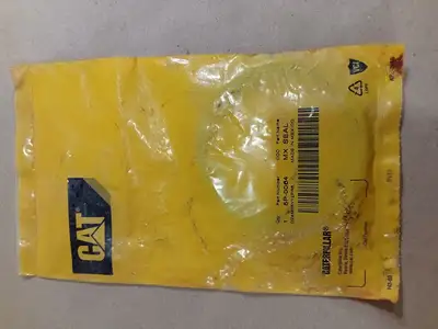 NEW CATERPILLAR 5P-0064