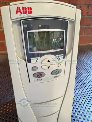 Used ABB ACS550-U1-012A-4 VARIABLE FREQUENCY DRIVE 3PH, 7.5 HP, 5.5 KW Electronics & Components California US | Equipment Lab #1418986