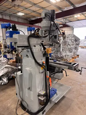 YUWE TM330H Bridgeport Style Horizontal & Vertical Milling Machine