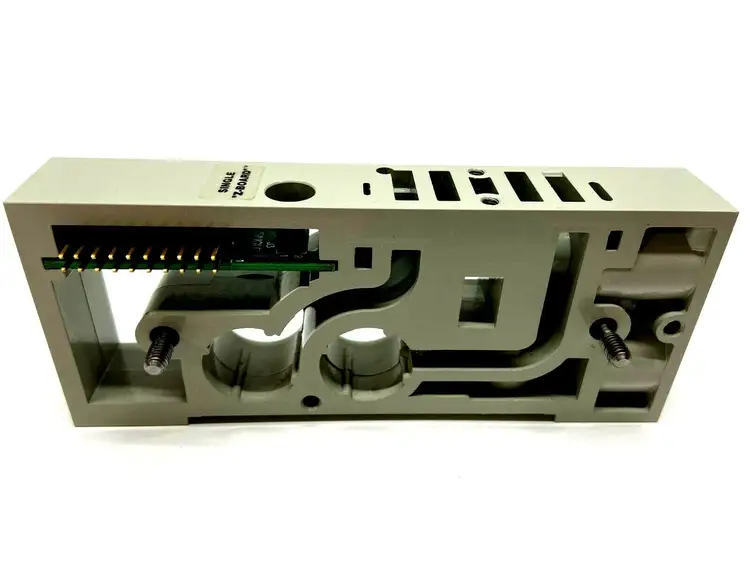 Used ASCO SINGLE Z BOARD MANIFOLD Parts (Hydraulics and Pneumatics) | Maverick Industrial Sales #1110908