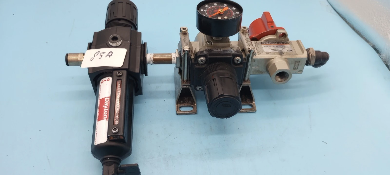 USED SMC 4ZK86, SMC AR40-N04--Z, SMC VHS40--N04-Z