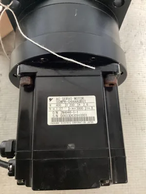 Yaskawa AC Servo Motor; SGMPH-04AAAGB01
