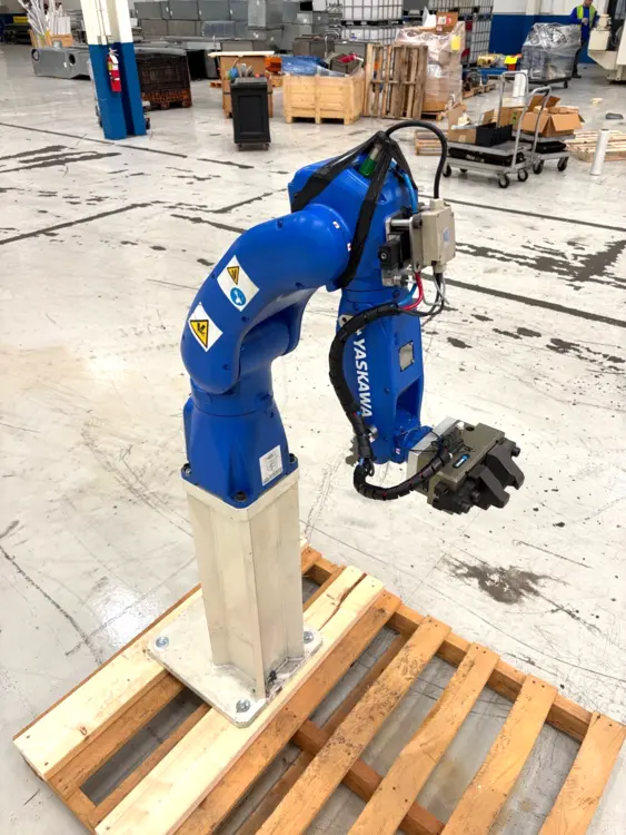 Used YASKAWA ELECTRIC CORPORATION YR-1-06VX8 Robot Parts | Maverick Industrial Sales #1113272