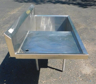 USED ELKAY SS SINK ELKAY SS8124L2 STURD