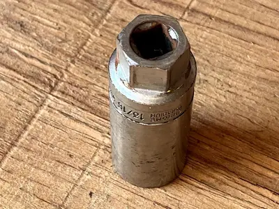 Chrome Vanadium Spark Plug Socket Crew Line 1/2" Square Drive 13/16" Japan