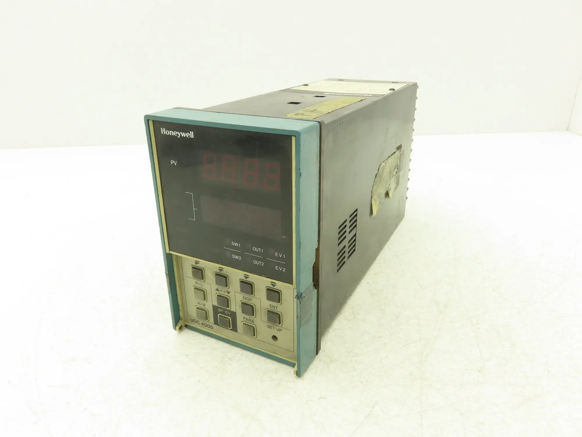 Honeywell DC4000  Digital Temperature Controller DC4000 0DTC1400000 120/240V