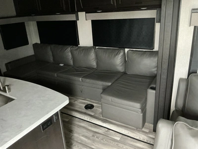 Used 2022 MESA RIDGE 395BHS Campers, Caravans, Motorhomes Michigan US | Miedema Asset Management Group #1372972