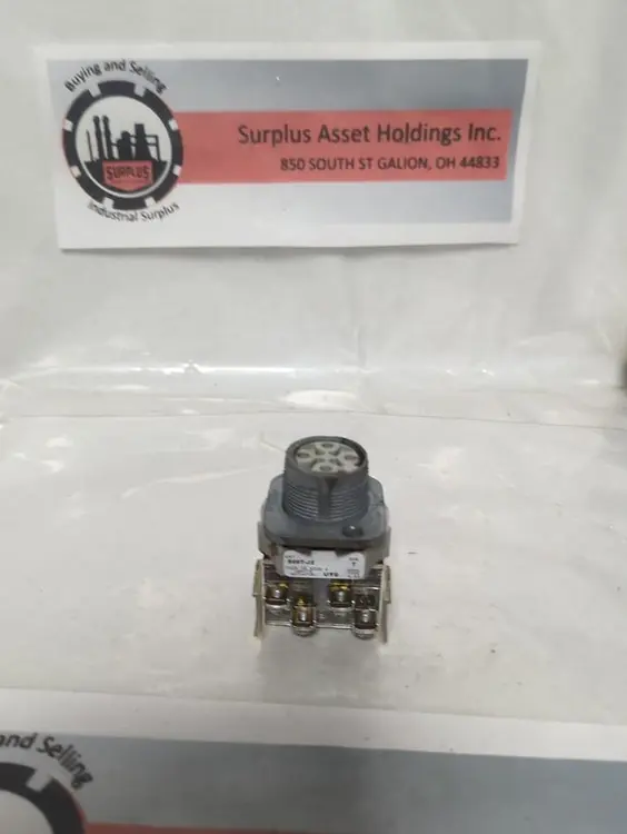 Used ALLEN-BRADLEY 800T-J2 Switch Parts Ohio US | Surplus Asset Holdings #1553676