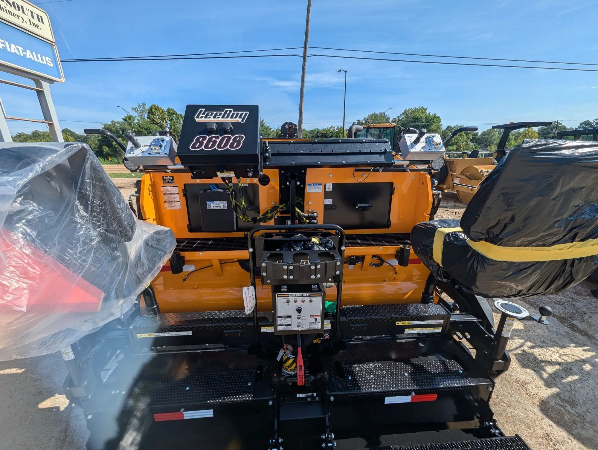 New 2025 LEEBOY 8608 Asphalt Pavers 04246529 | Mid South Machinery