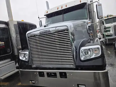 USED 2023 FREIGHTLINER CORONADO 122 SD