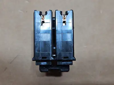 USED SCHNEIDER ELECTRIC CHOM220