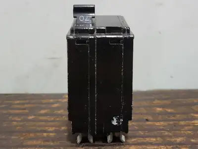 USED SQUARE D QO270