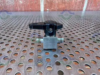 USED LOT OF 2 - HY-LOK P1VH-4T STAINLESS STEEL BALL VALVE 3000 PSI