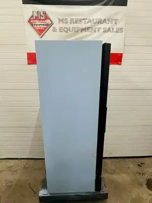 True GDM-12-LD Glass Door Merchandiser Refrigerator Refurbished
